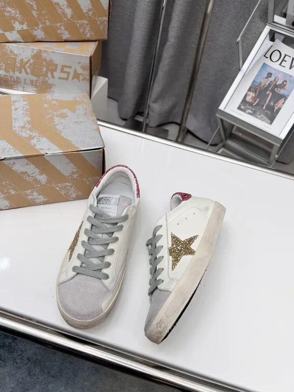 Golden Goose Shoe 